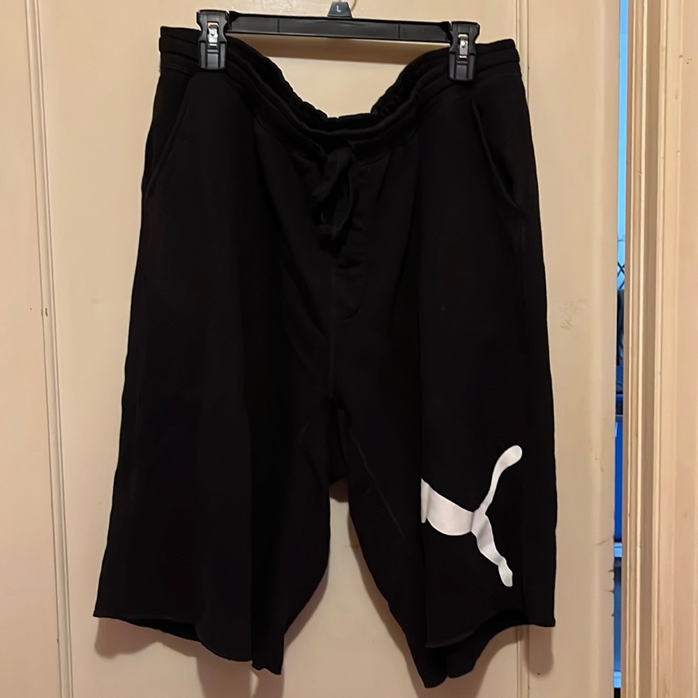 Gently loved men black Puma shorts. Size XXL smoke free